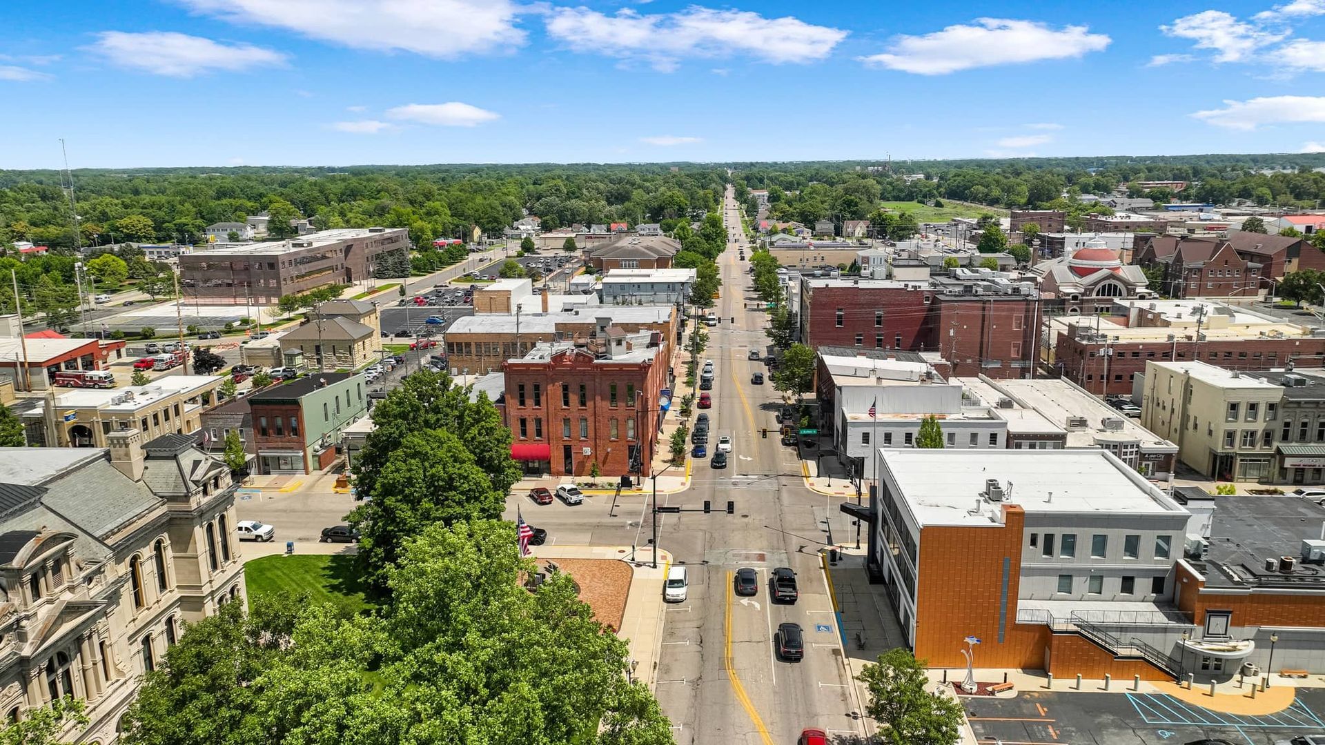 Aerial view of Fort Wayne Indiana representing Warsaw movers