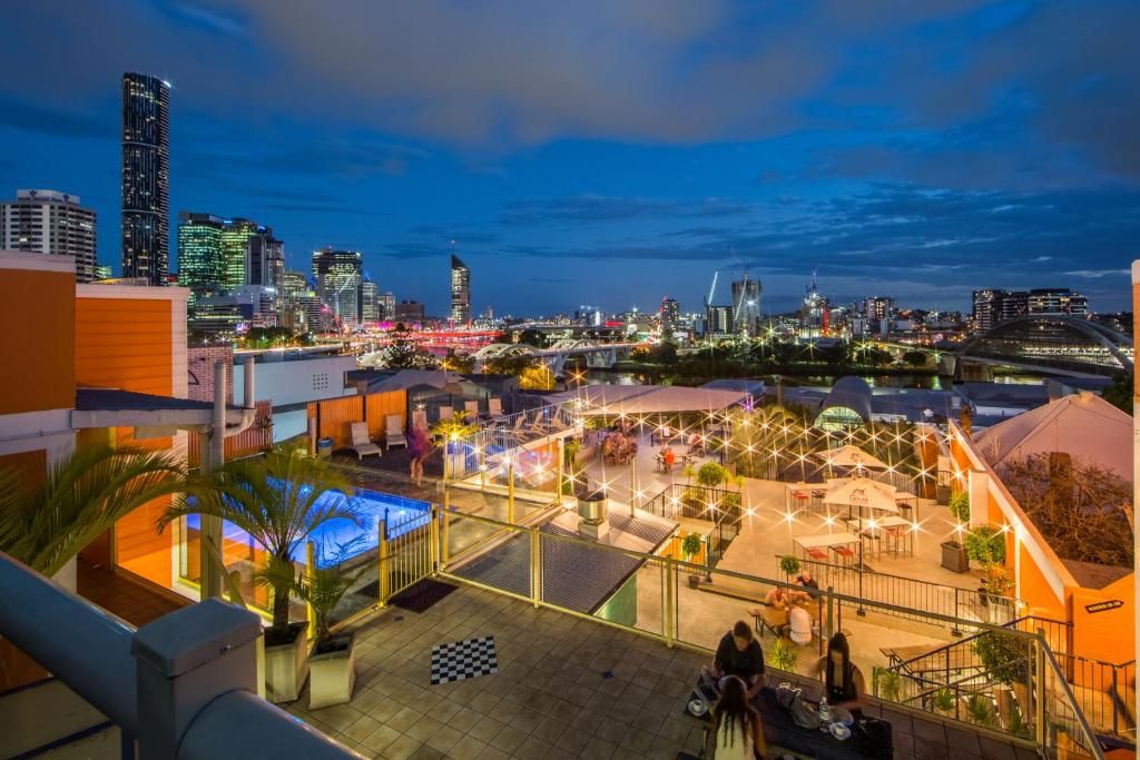 Hostel for Backpackers | The Ritz For Backpackers | Australia, St Kilda