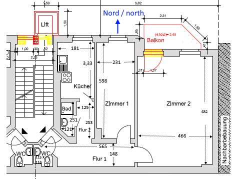 Ein Grundriss eines Hauses mit dem Wort Nord / Norden darauf