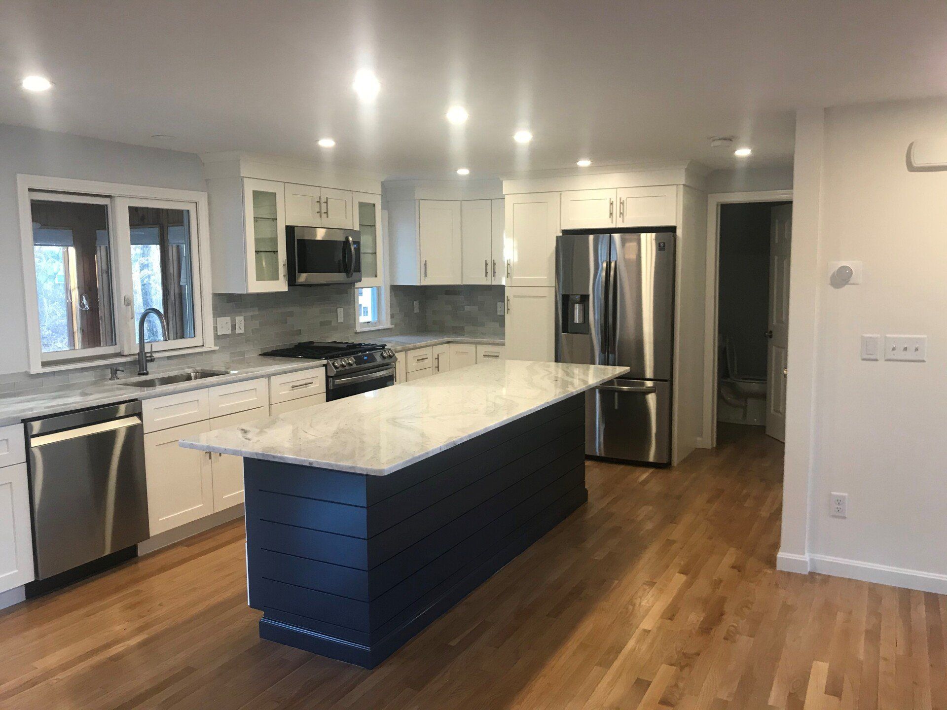 New Kitchen with Island Remodel
