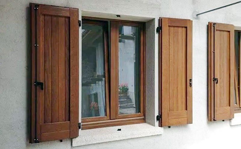 Antoni in legno
