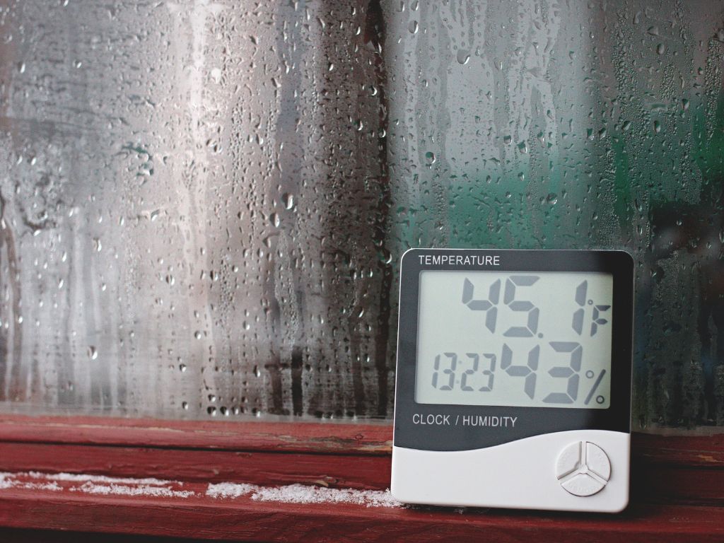 A digital thermometer displays the temperature at 45.1 degrees fahrenheit