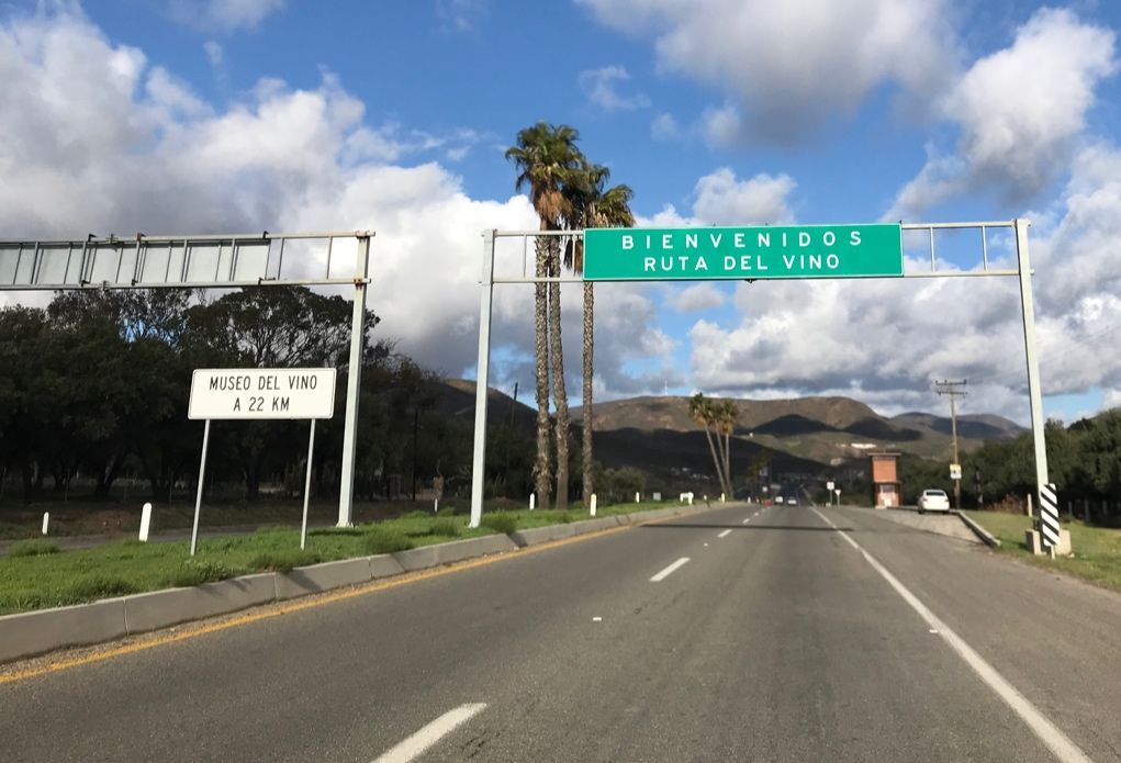 Roadsign in Valle de Guadalupe