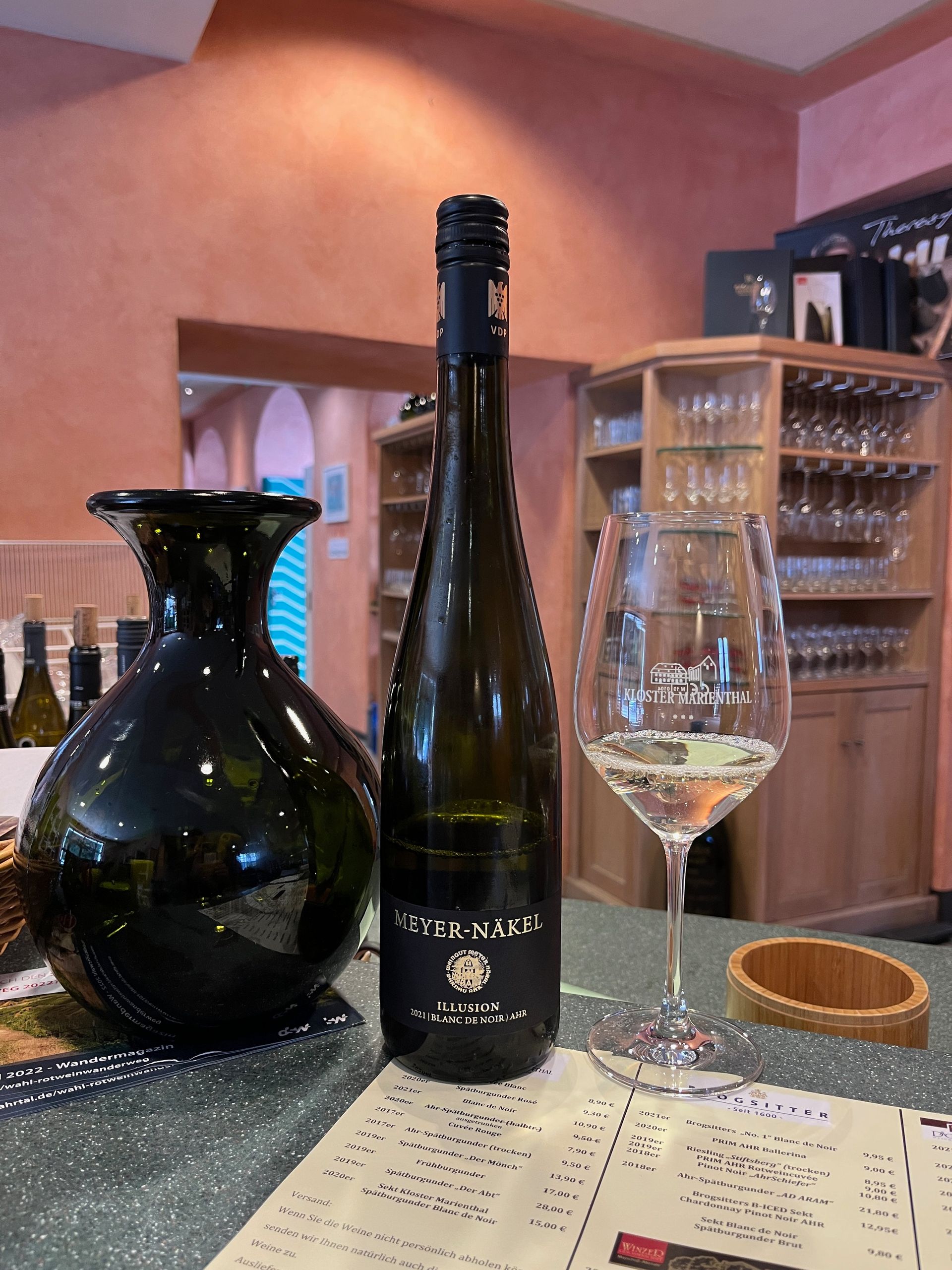 white wine tasting