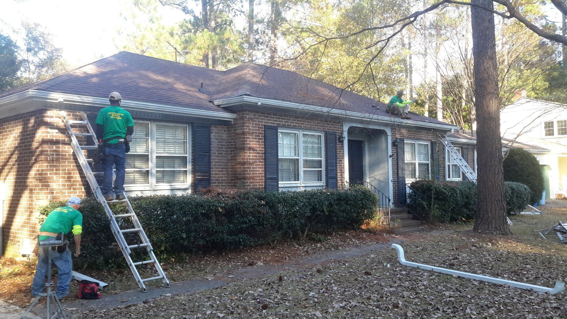 Man preparing the gutter for installation