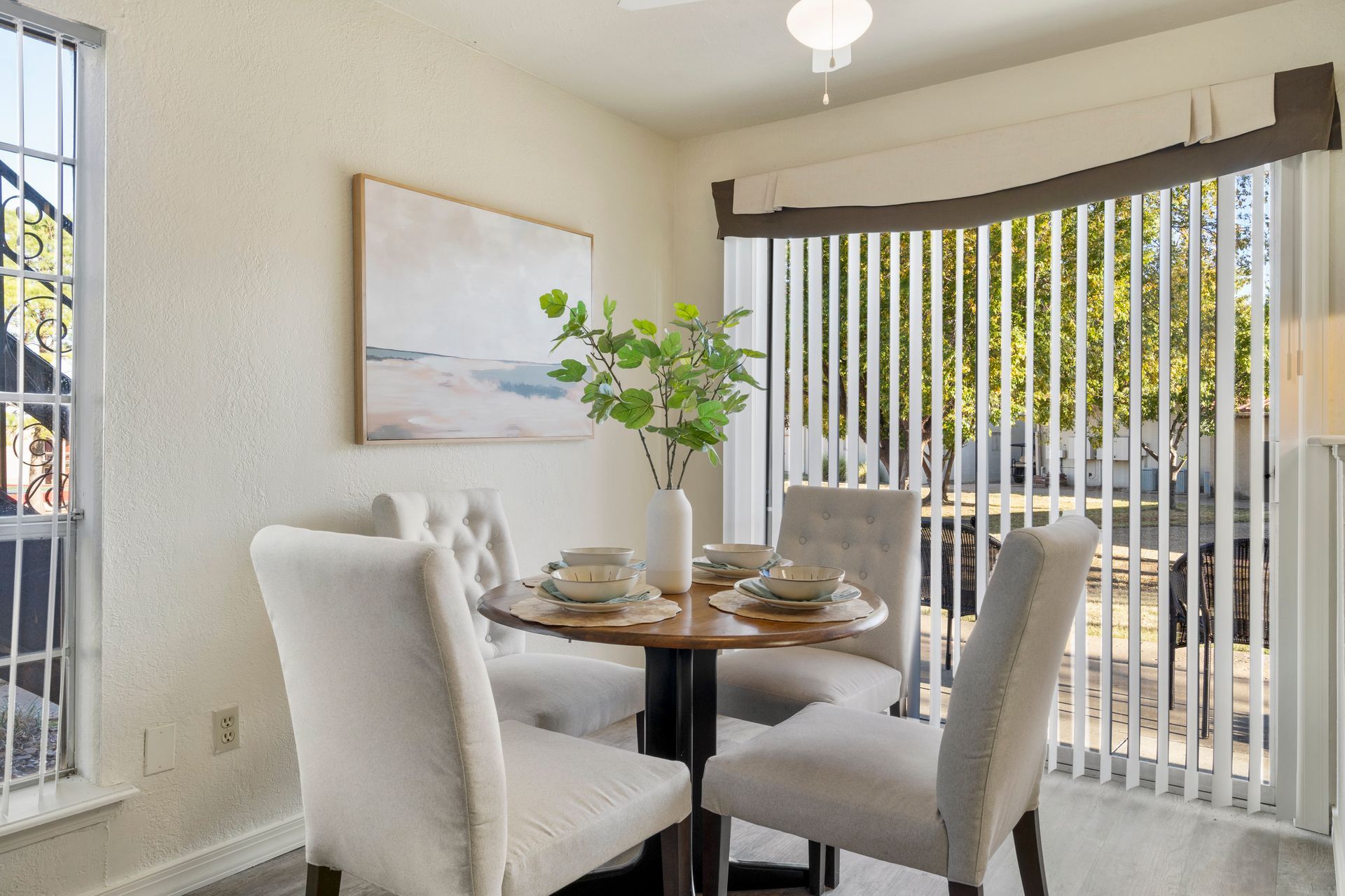 dining area 4