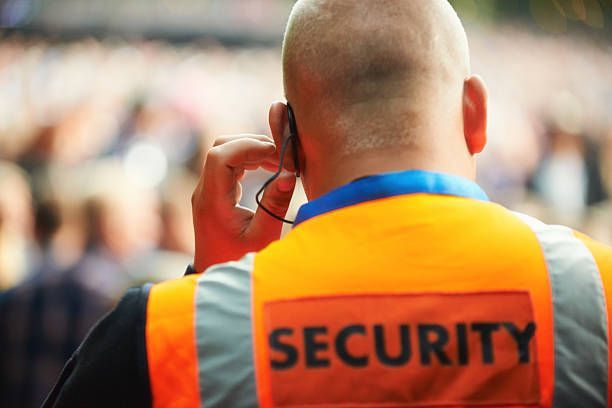 addetto alla security a Palermo 