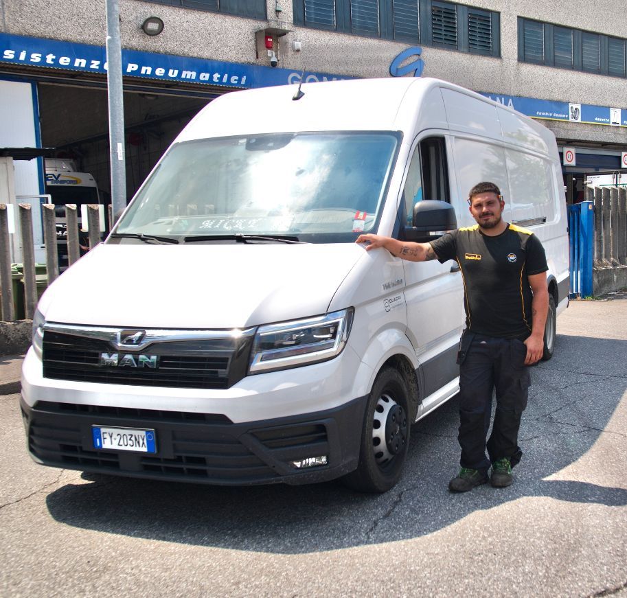 assistenza stradale dello staff GOMMAUTO