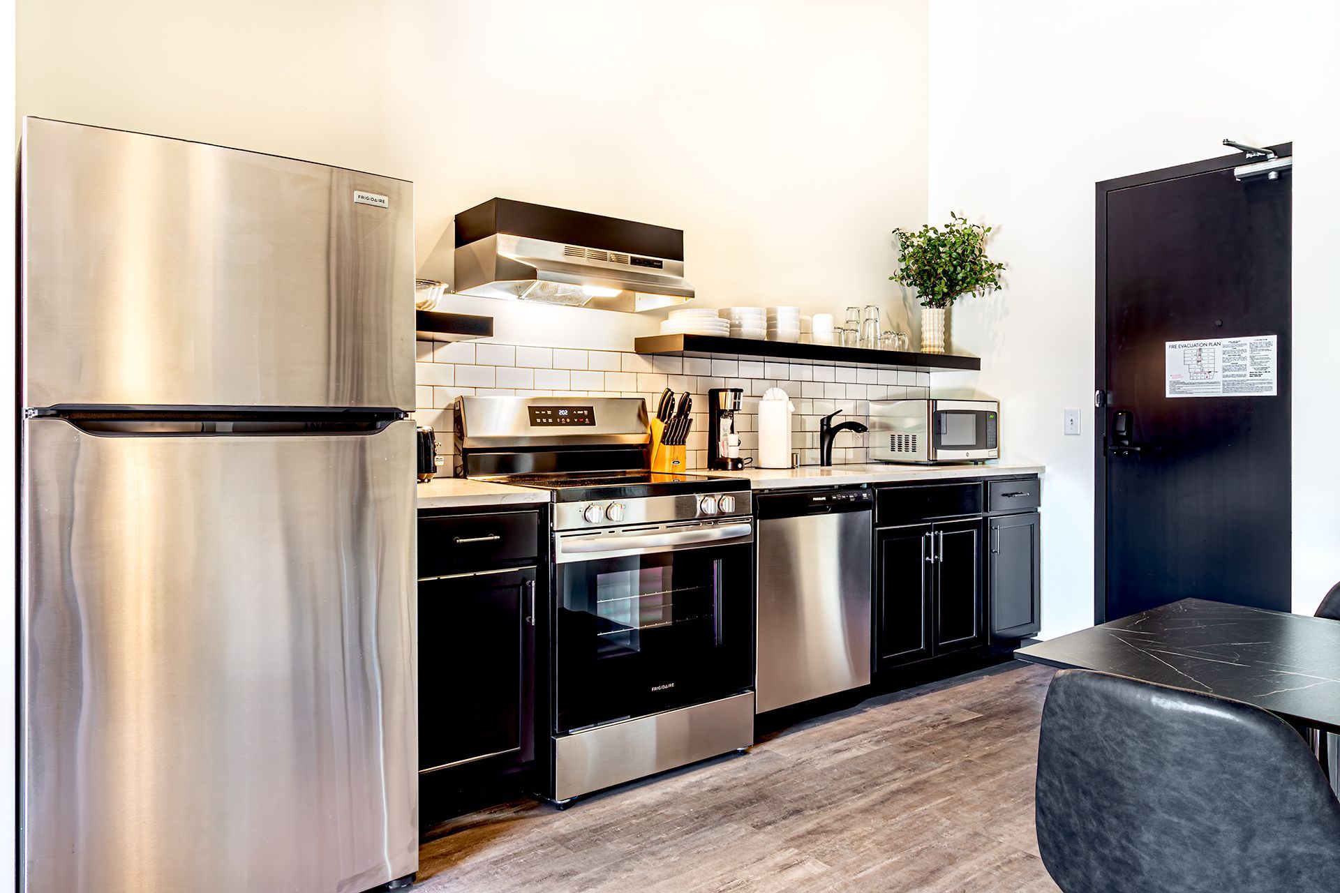 studio queen long term rental full kitchen