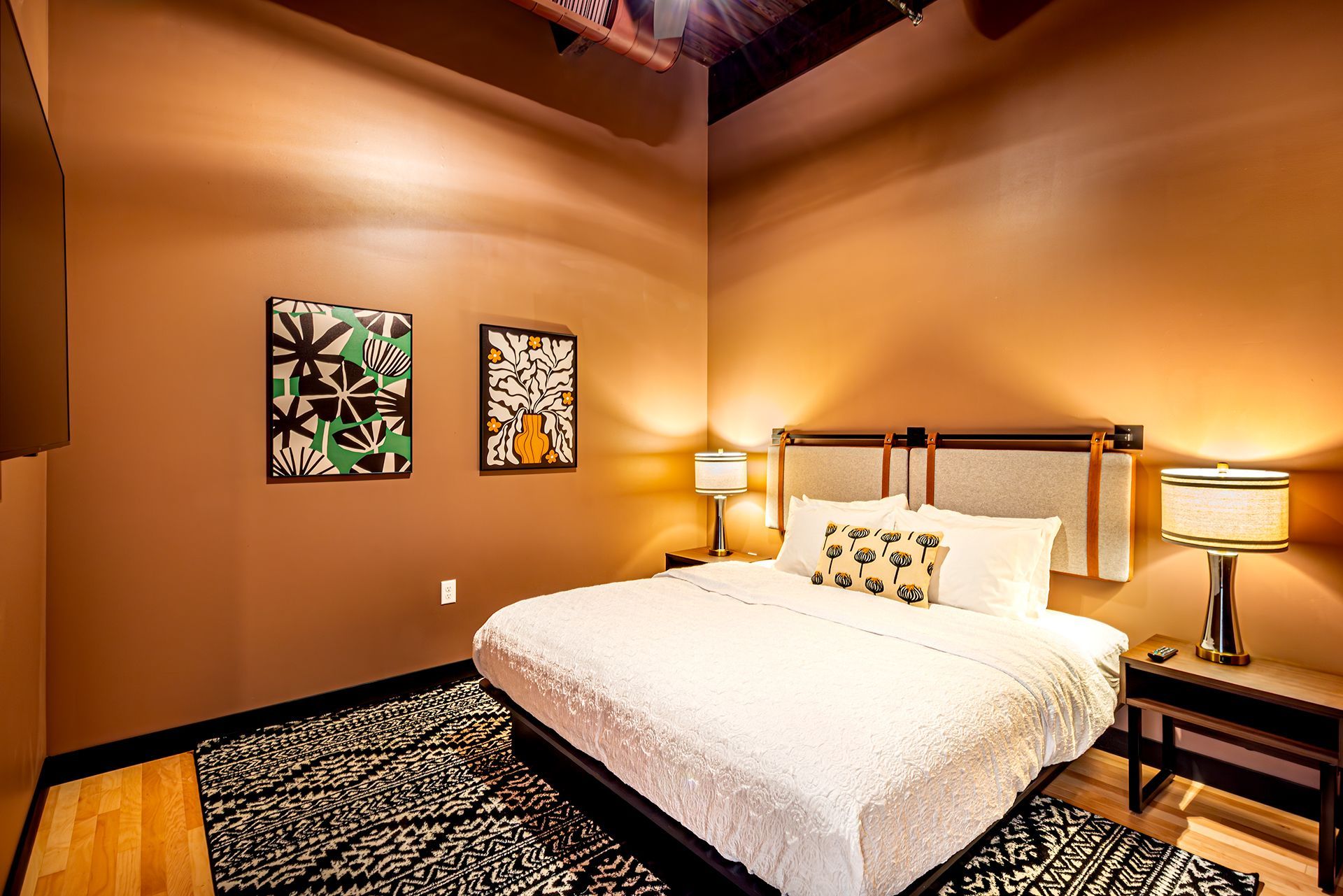 one bedroom king suite bedroom