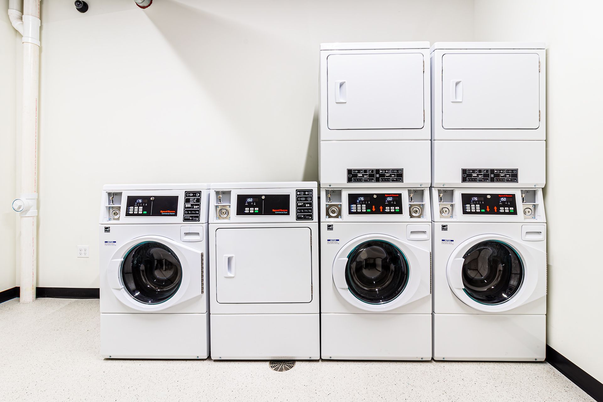 Community laundry room in The Saddlery Madison