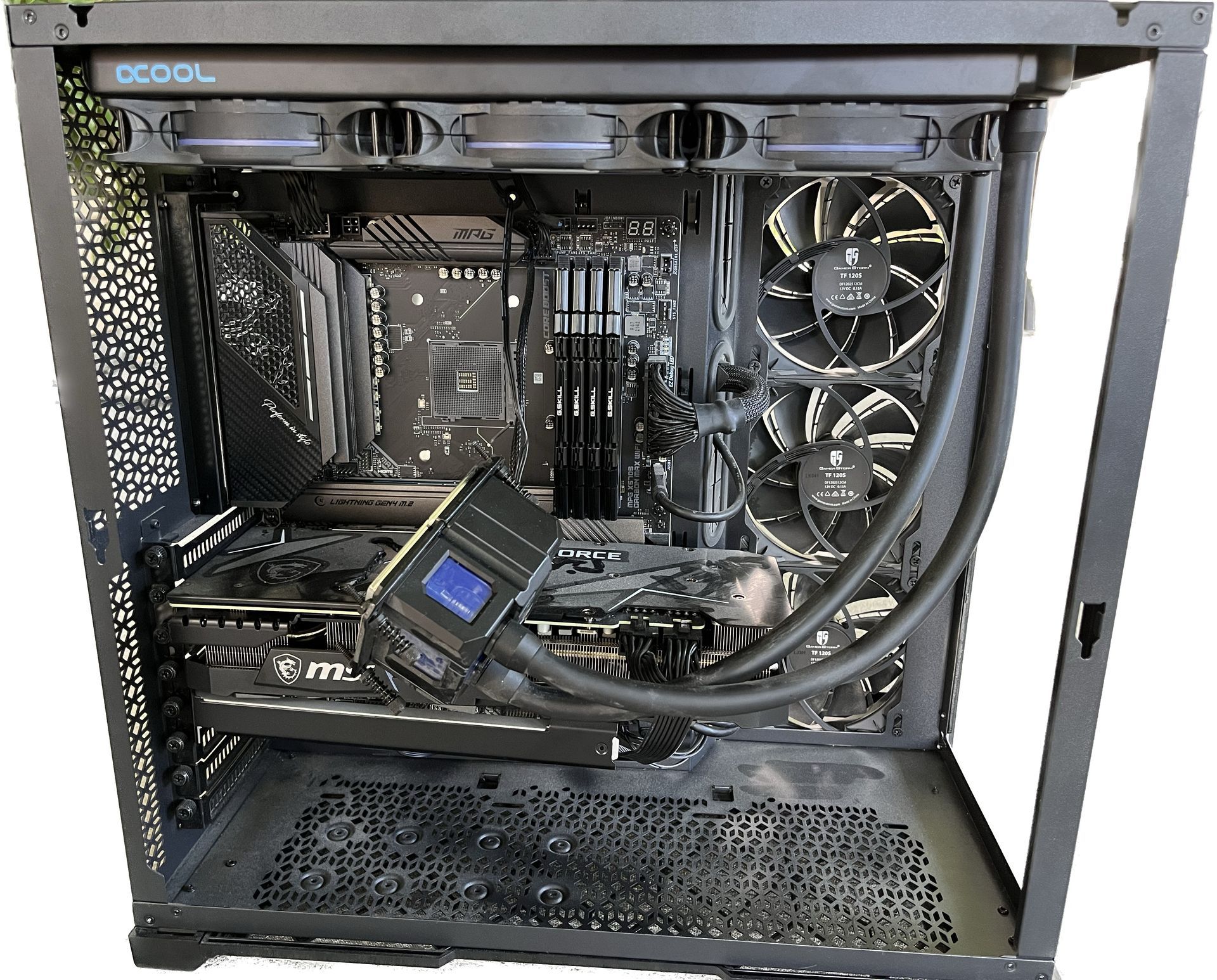 pc case witth motherboard, fans, ram, liquid cooler & msi gpu already installed during custom pc build
