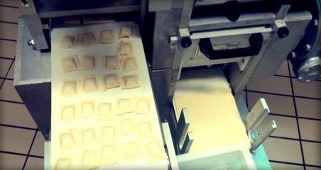 preparazione ravioli al brasato