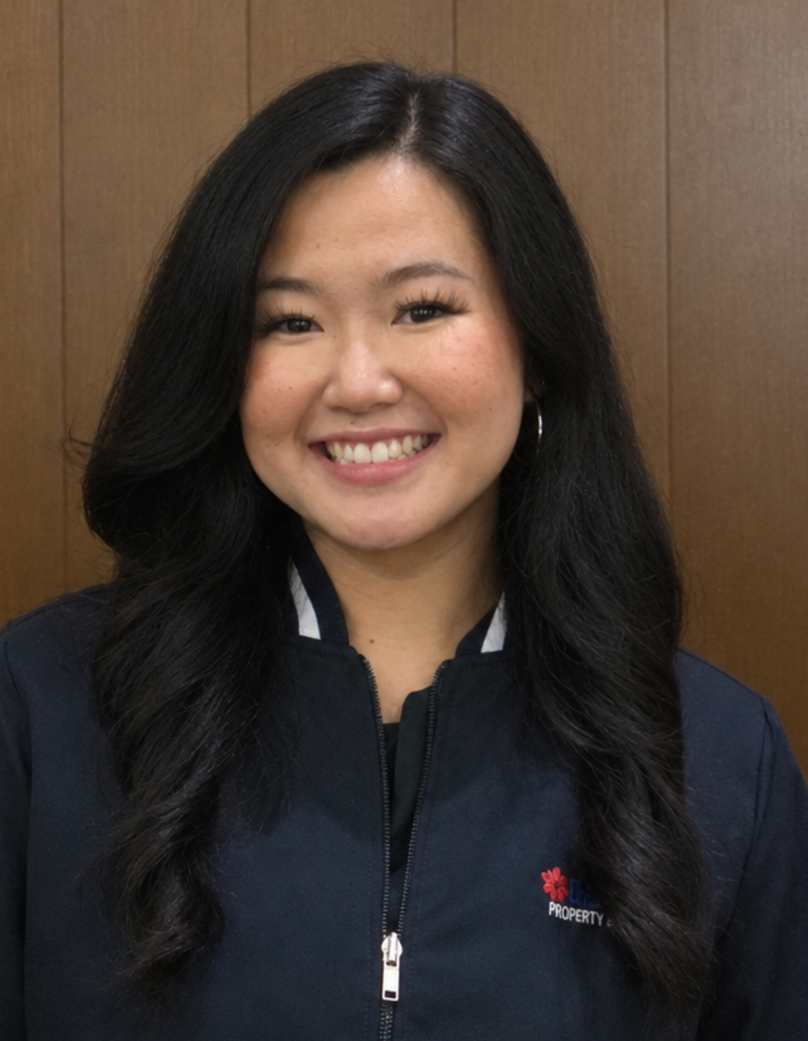 Sara Kimhan, listing agent