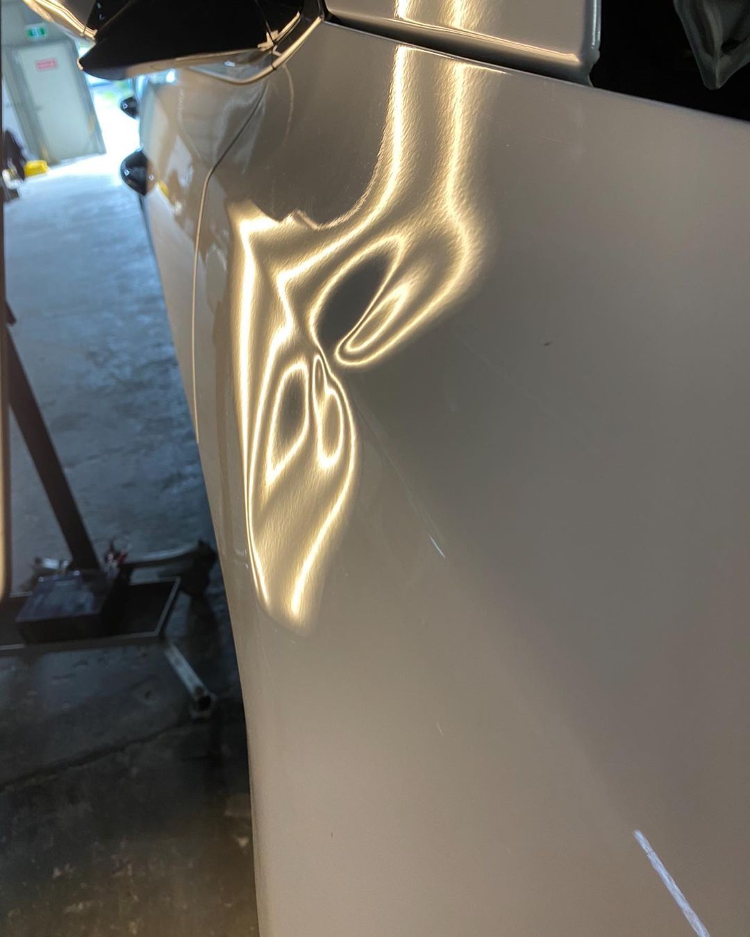 White Hyundai Tuscon Front Guard Dent Removal - Dent Repairs in Coffs Harbour