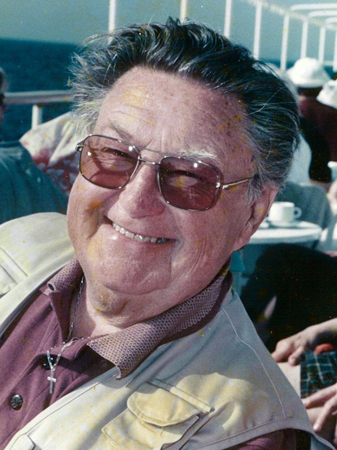 Victor Rullis Logo