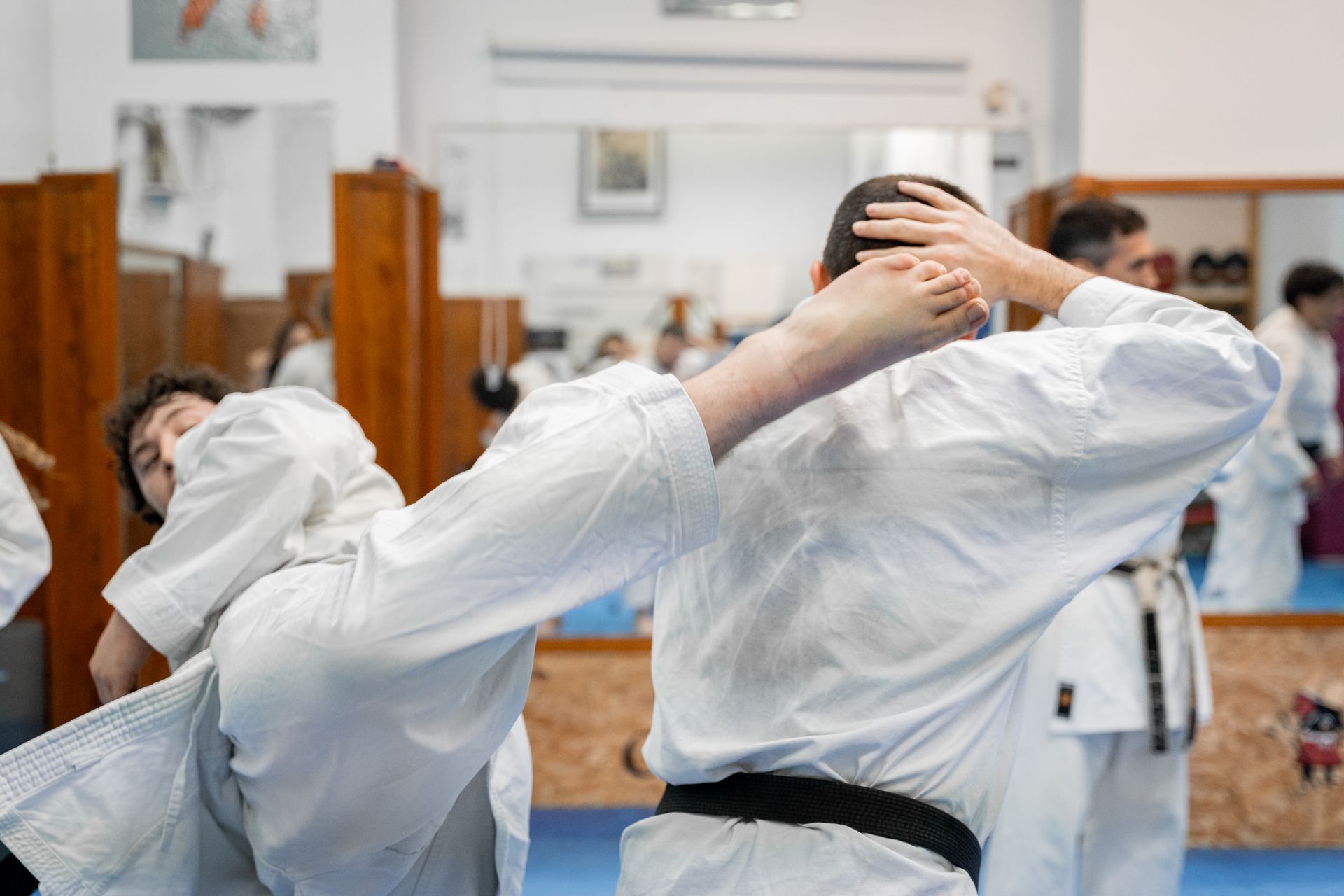 students-stick-or-learning-martial-arts-in-dojo-f-2026-01-09-10-17-48-utc.jpg