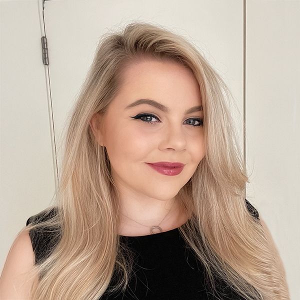 AMY WALKER LLB (Hons) DIPLP NP AMY WALKER LLB (Hons) DIPLP NP