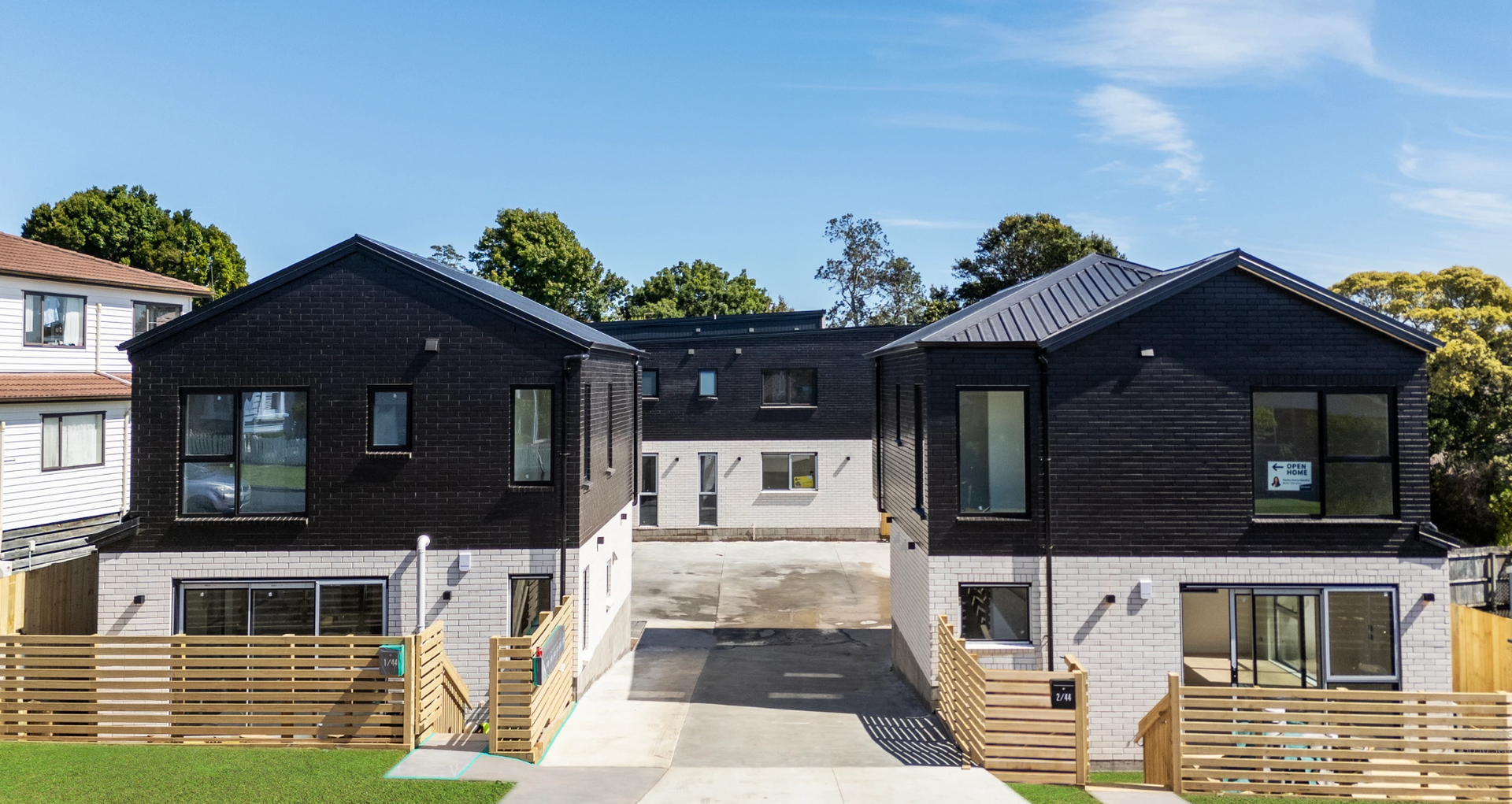 Modern black-and-white townhouse development auckland 