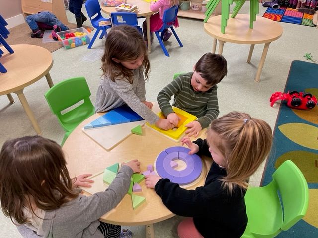 children play shapes