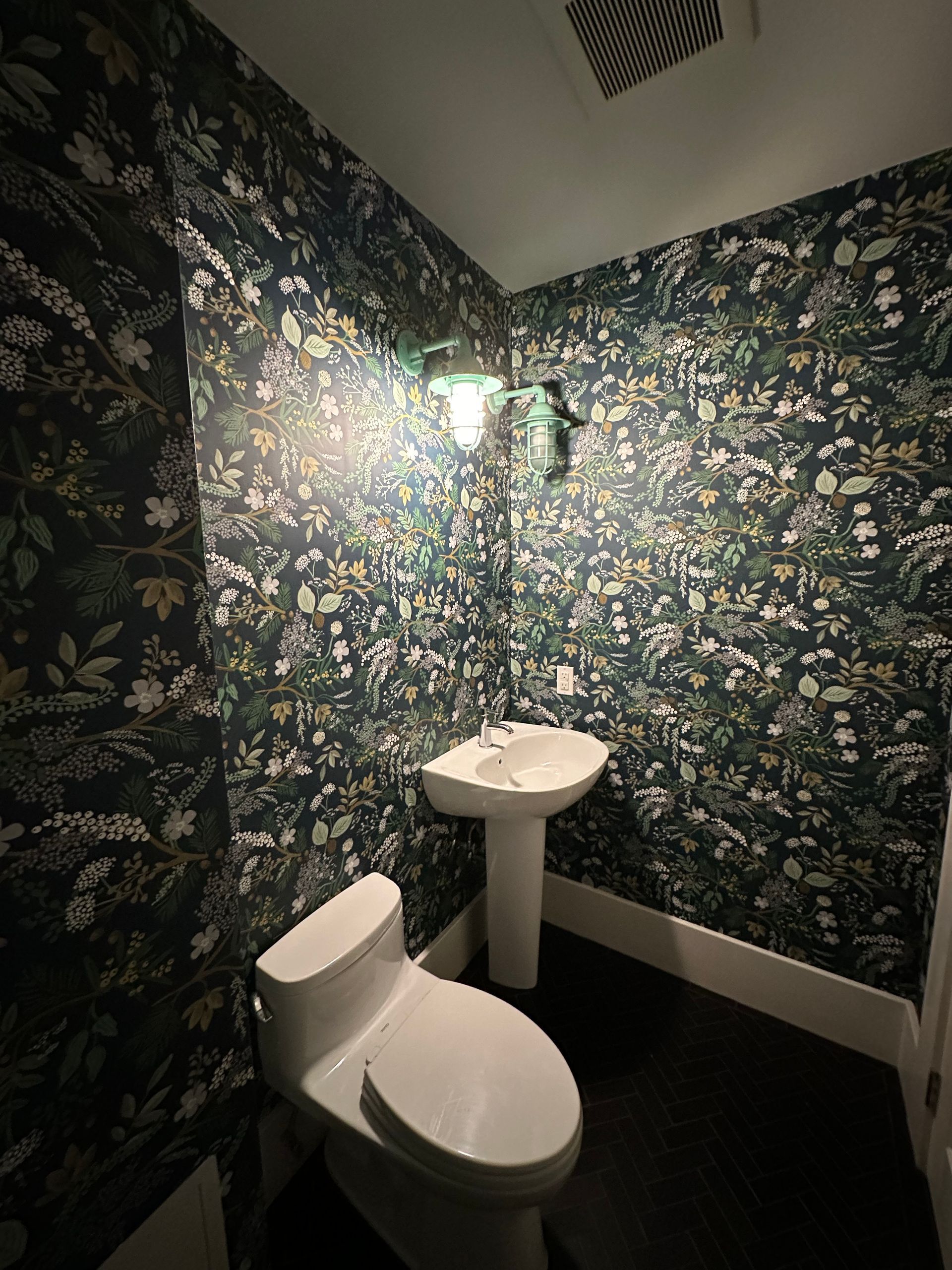 wallpaper-installation-san-francisco-bathroom