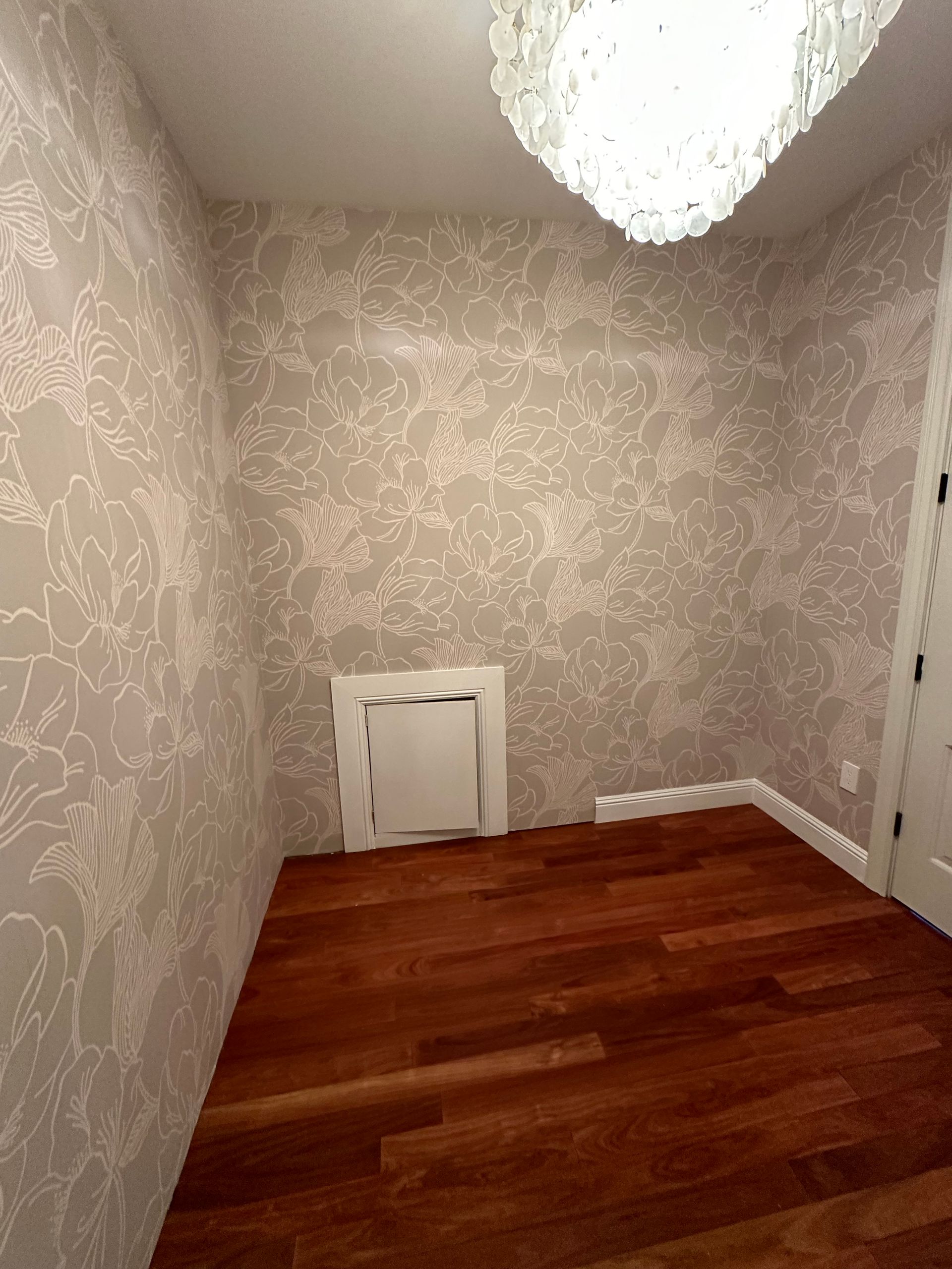 wallpaper-installation-berkeley-bedroom