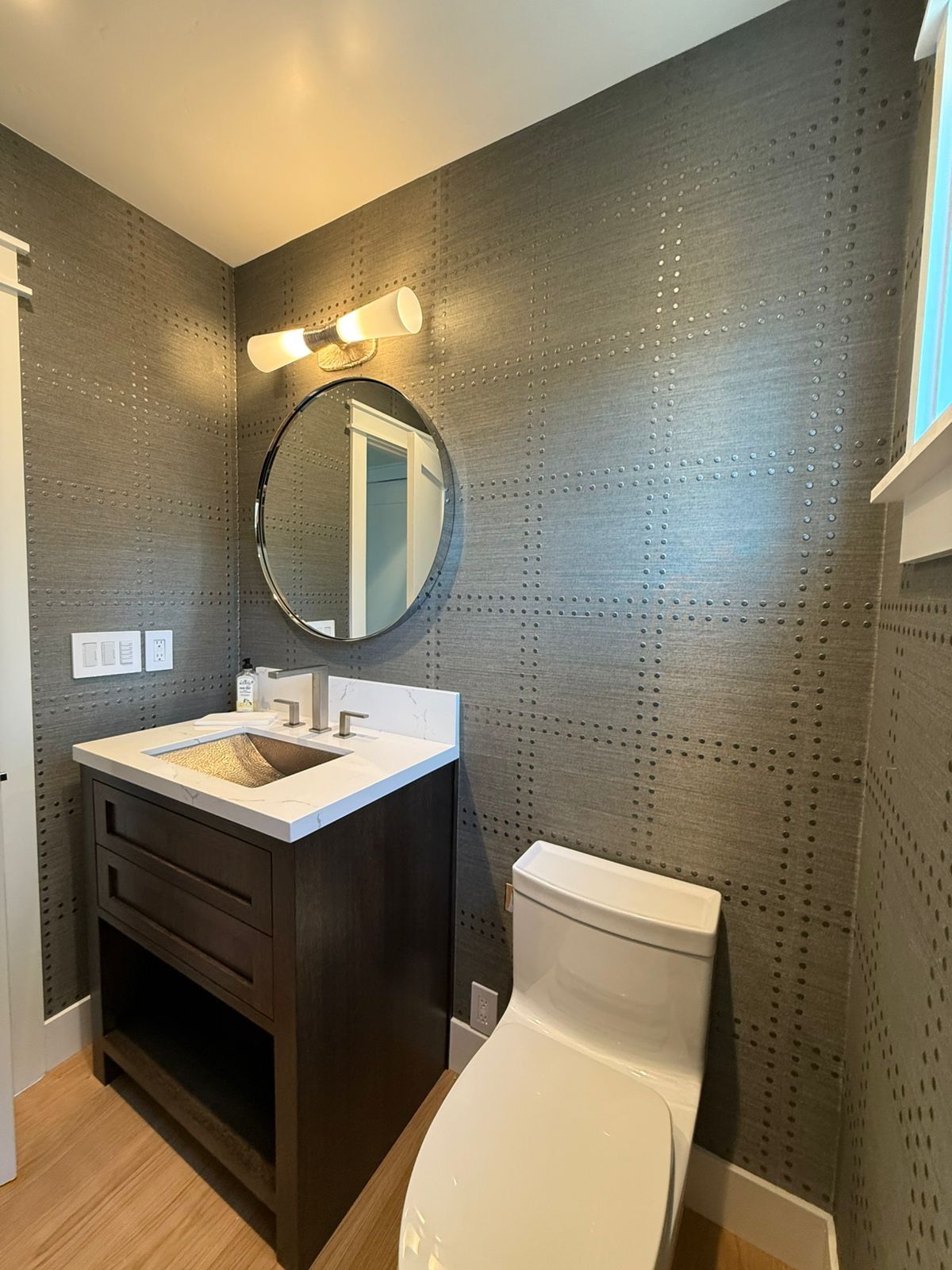 luxury-wallpaper-installation-palo-alto-bathroom2.jpg