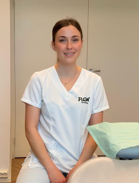 Tannlege Karl tilbyr implantater i Fredrikstad. 