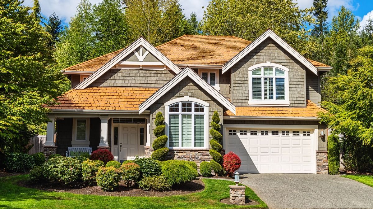 Why You Feel Lonely in a Full House, Even With People You Love