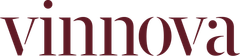 Logotipo oficial de Vinnova Wine, representando innovación y diseño en barricas esféricas de vidrio para la vinificación moderna.