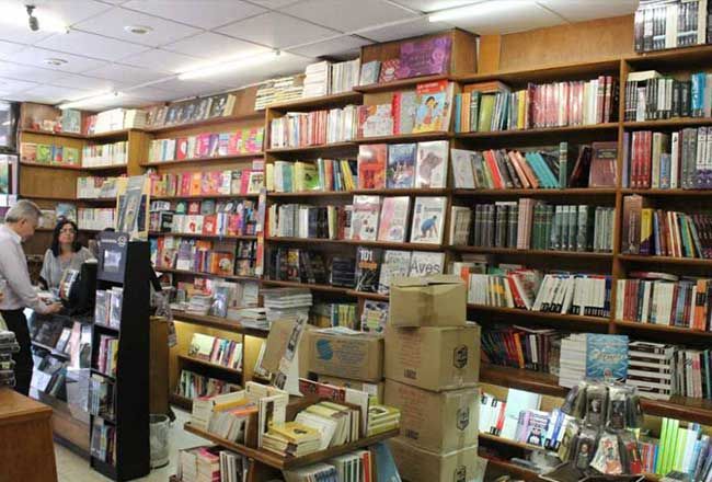 LIBRERÍA UNIVERSAL DE ZACATECAS 