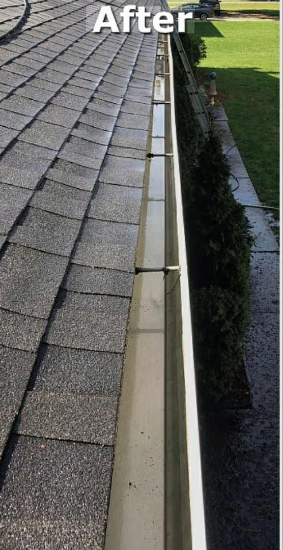 exterior cleaning a wooden deck