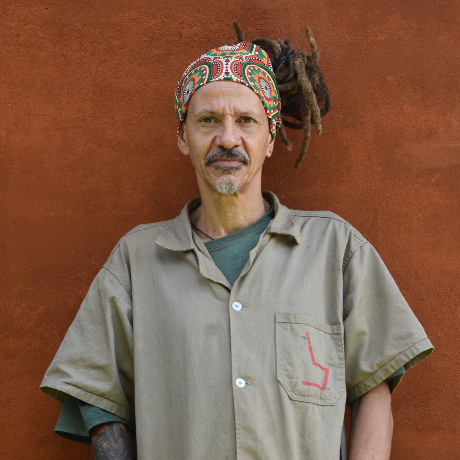 Nadu-soares-bioconstrutor-fundador-artista