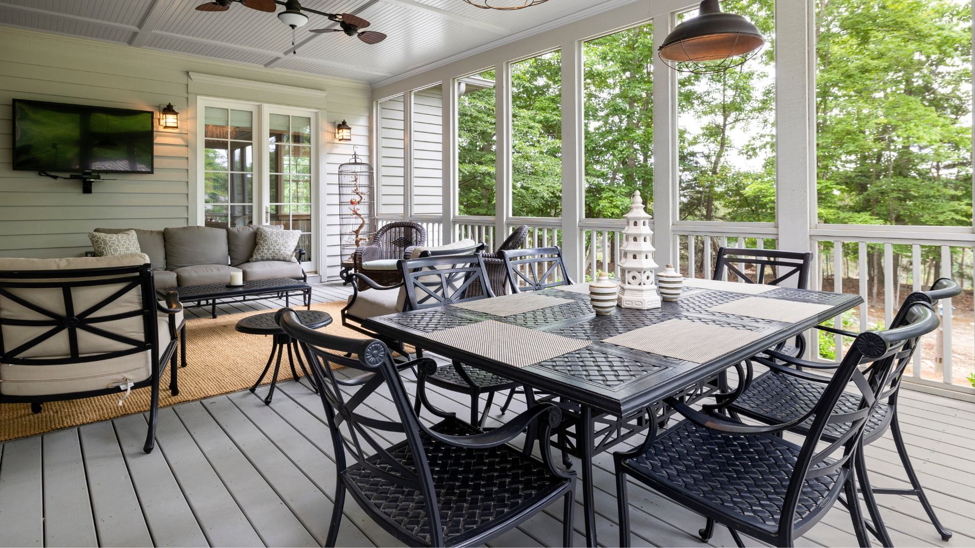 Keeping Your Deck and Patio Pest-Free Year-Round