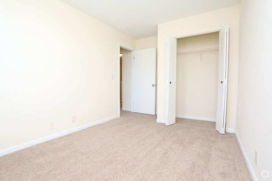 Imperial Pointe Townhomes AU Associates