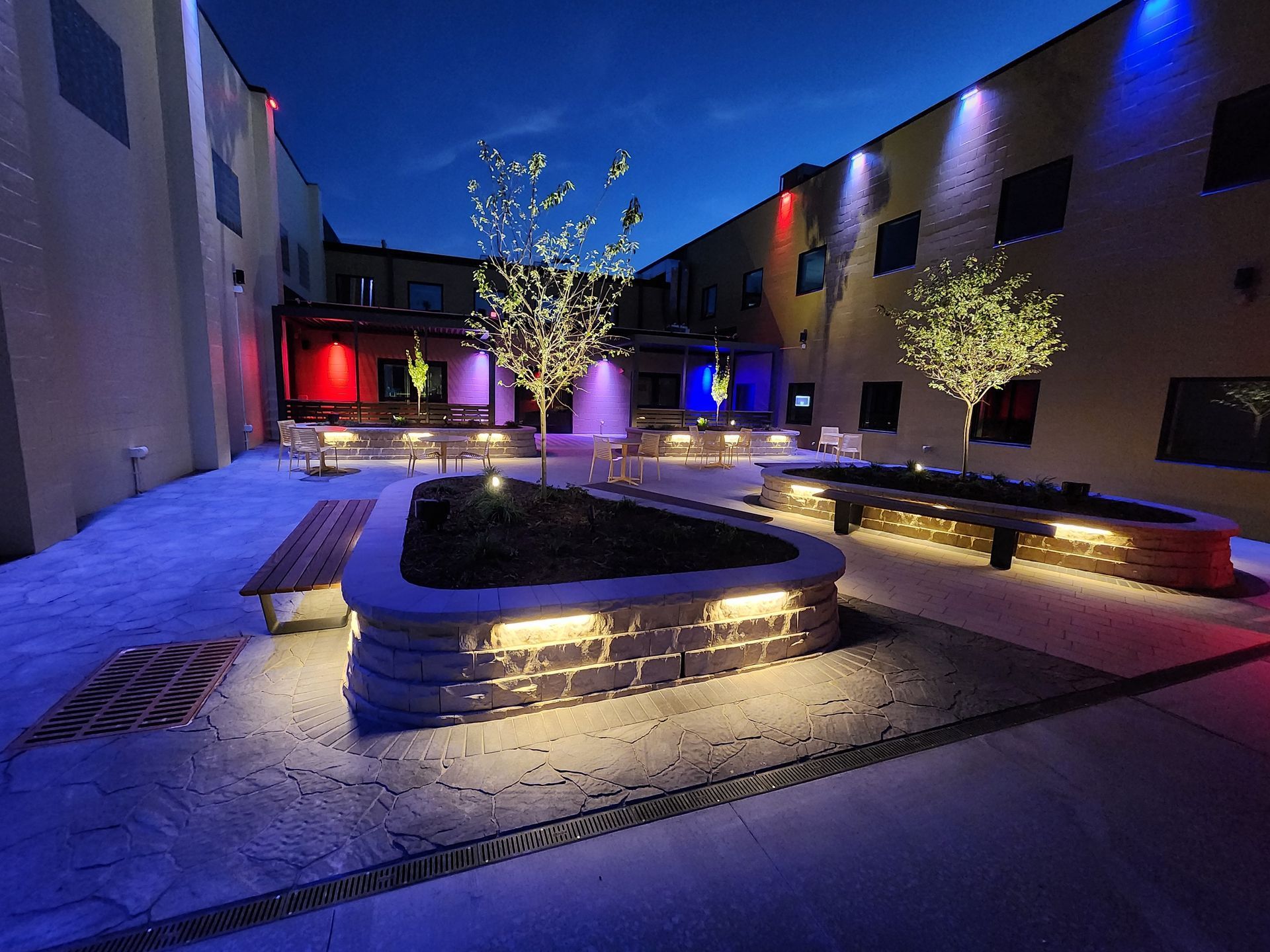 Decorative Landscape Lights — Marion, IA — S&B Scapes Decorative Landscape Lights — Marion, IA — S&B Scapes