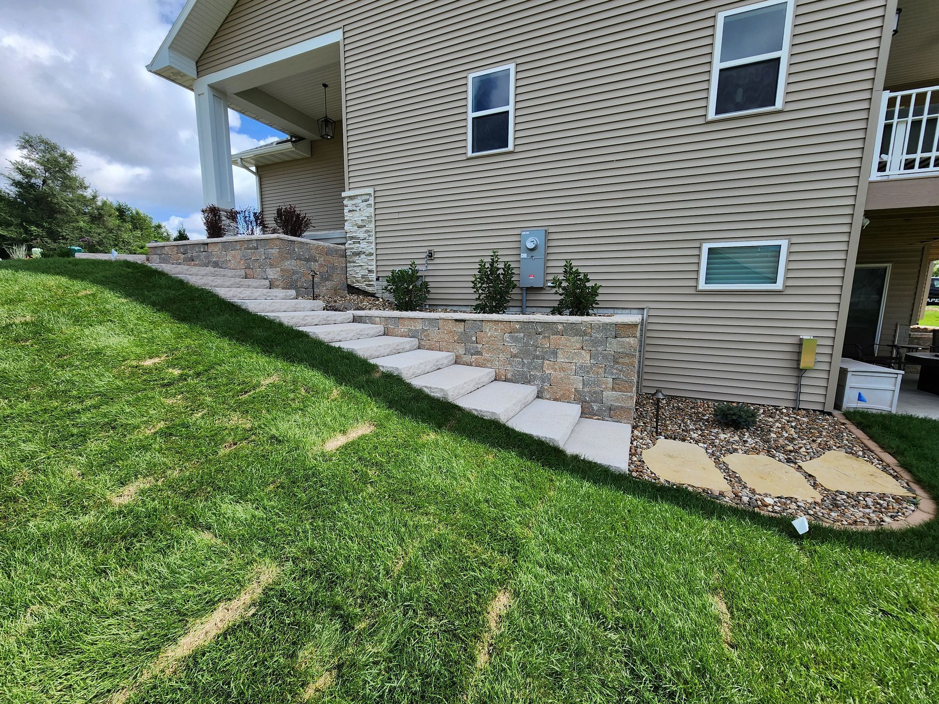 After Retaining Wall - Marion, IA - S&B Scapes