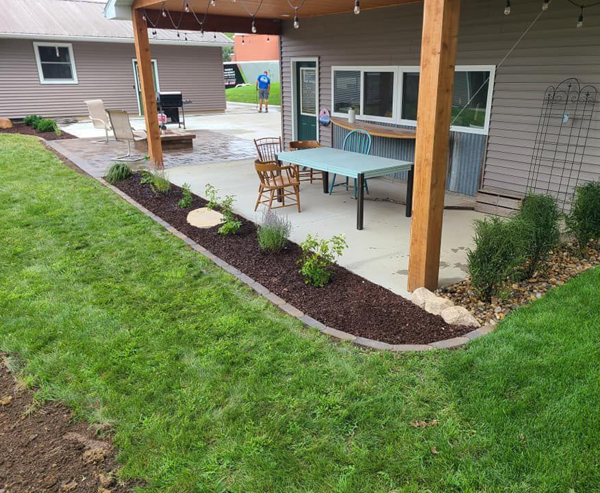 Foundation Beds — Marion, IA — S&B Scapes