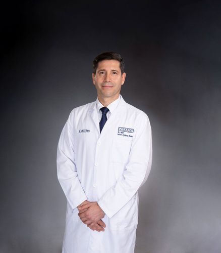 Dr. Israel Aguirre Romo - Oftalmólogo