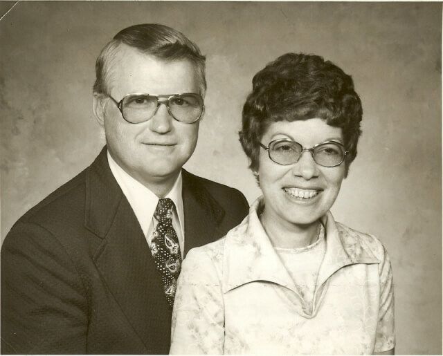 About Us | Holm Funeral Home