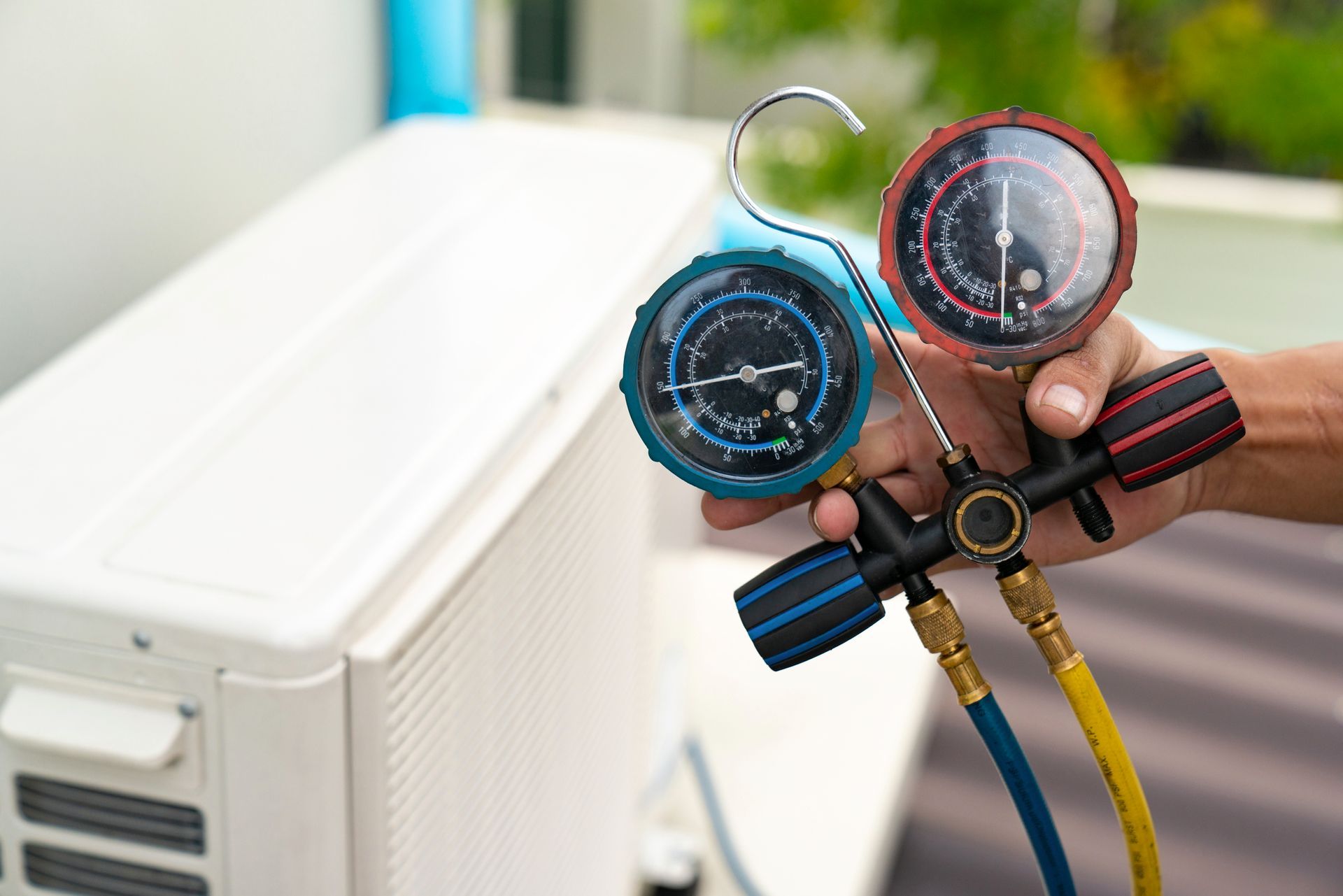 Pressure Gauge - Coolville, OH - Twin Oaks Refrigeration