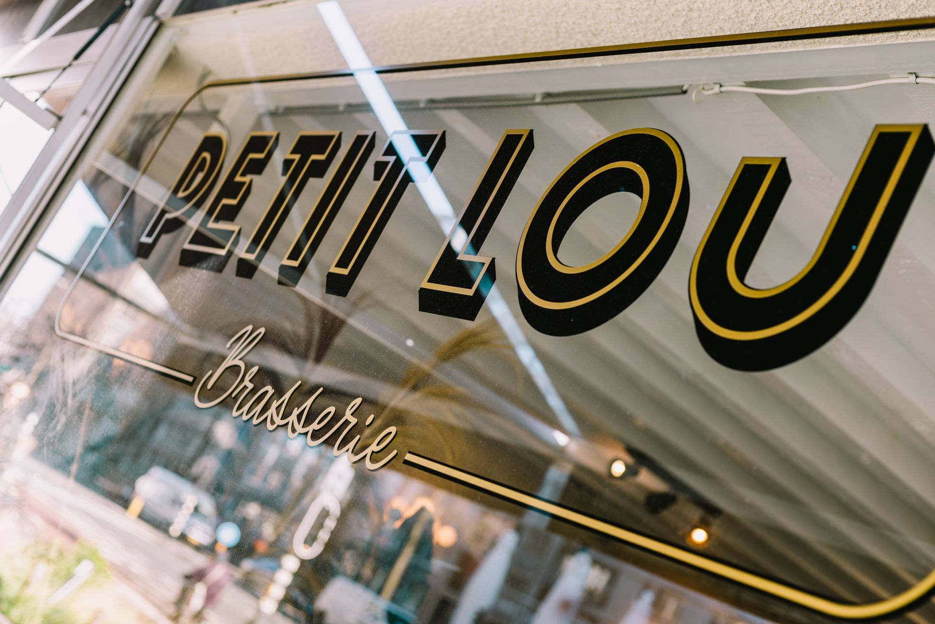 Petit Lou Franse brasserie in Amsterdam Centrum nabij Carré