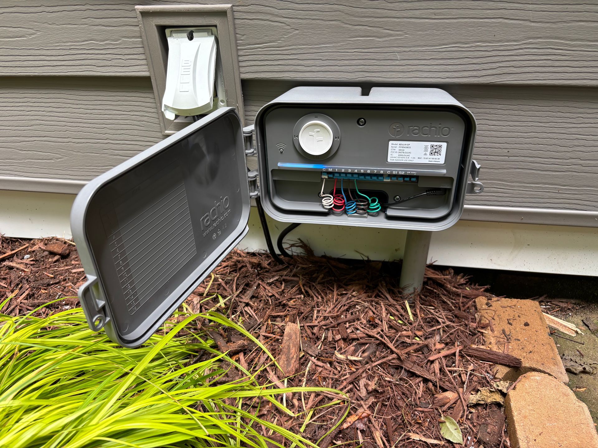 Sprinkler controller with wiring