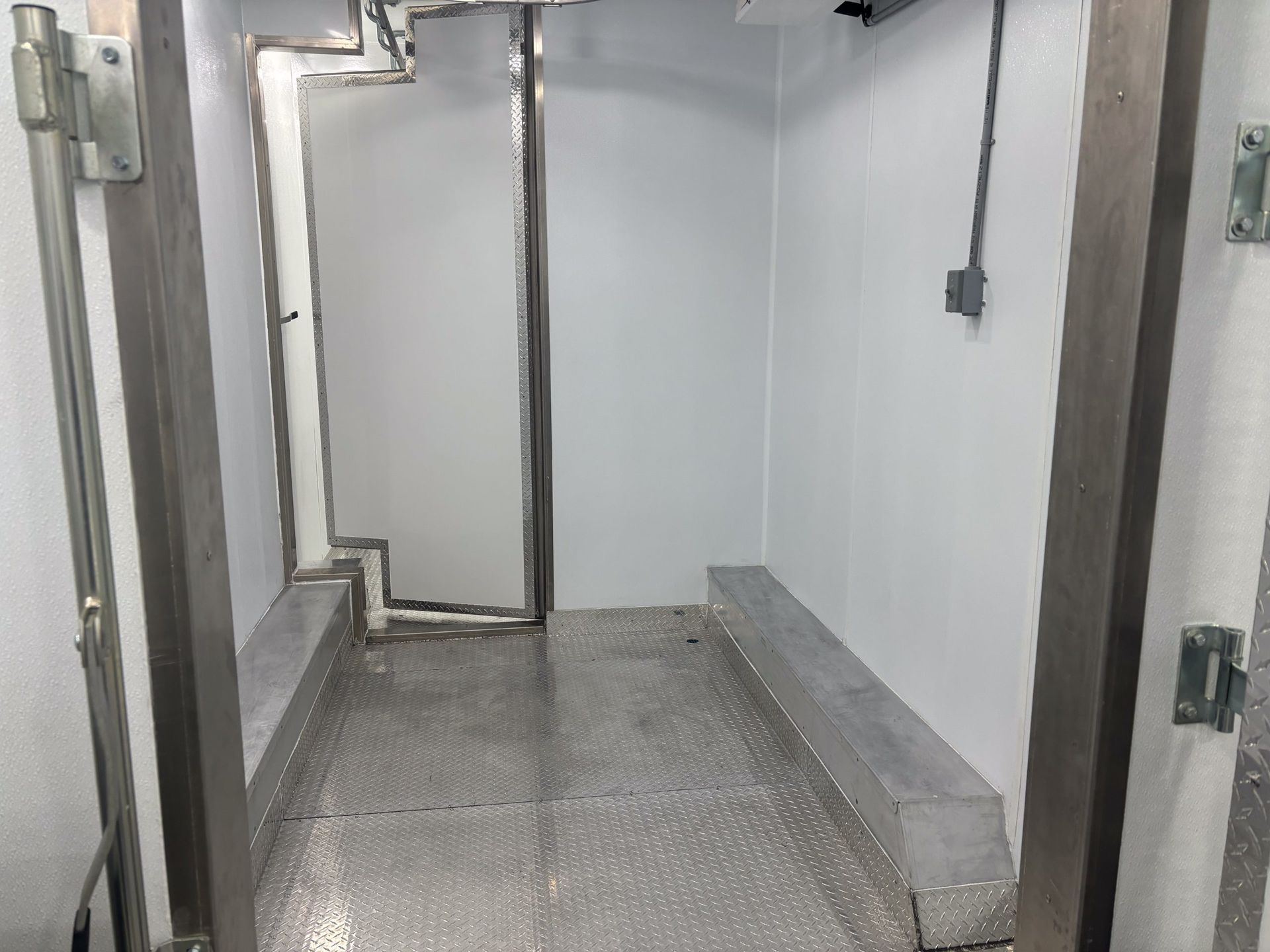 SEntinel trailers interior refrigerated trailer