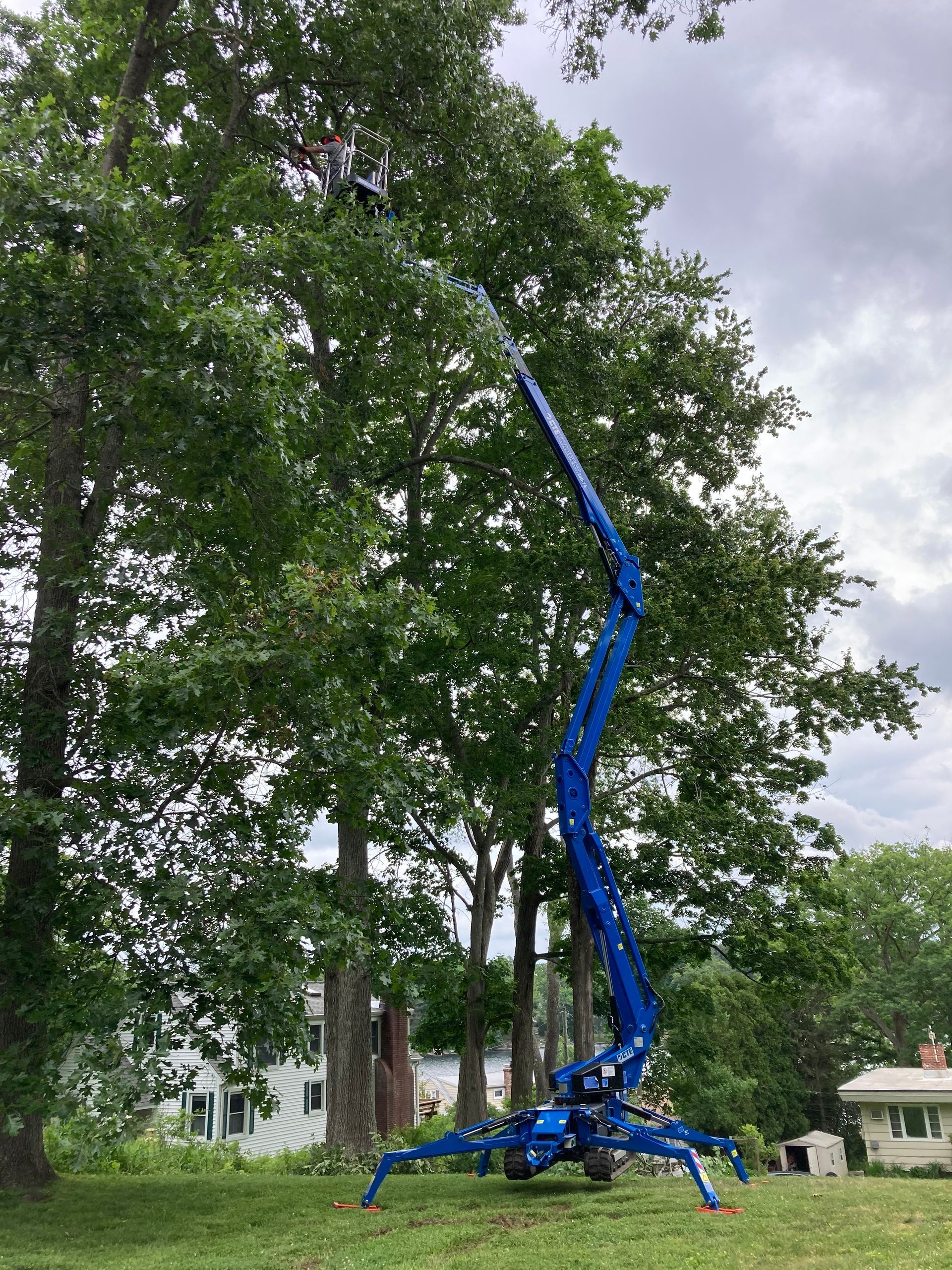 CTE TRACCESS 230-75 Aerial Lifts