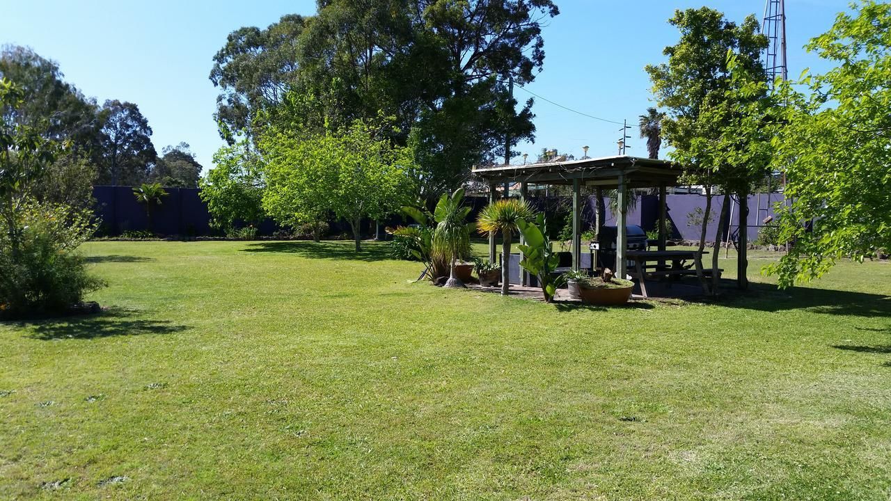 karuah-gardens-motel-karuah-bbq+place