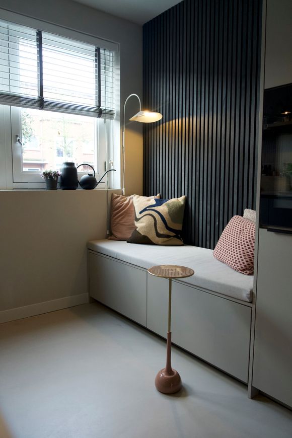 Houten latten, wandpanelen, Woodupp, zitje keuken, bijzettafel