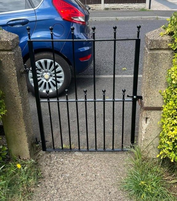 front garden ball top metal gate Cheltenham