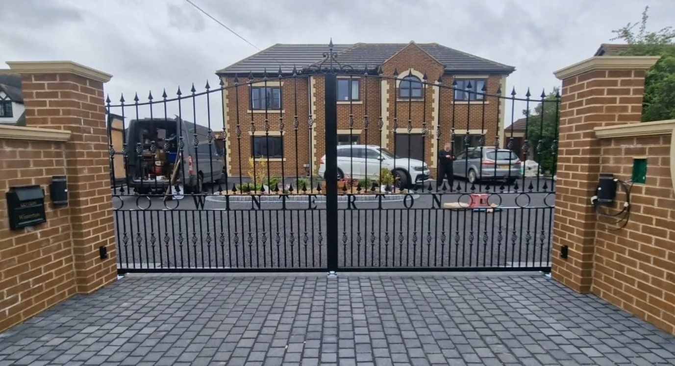 arched metal driveway gates Cirencester