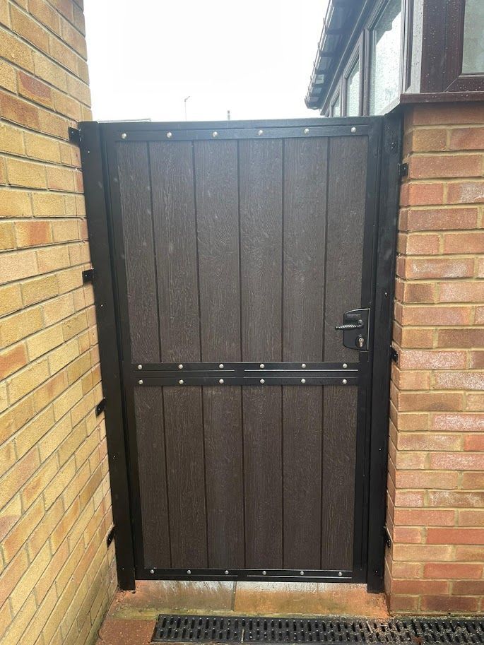 grey composite side gate in Abergavenny